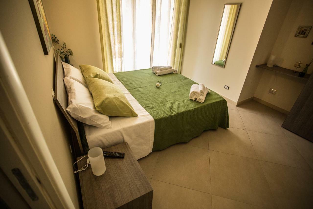 Meridiana B&B มิลาซโซ ภายนอก รูปภาพ